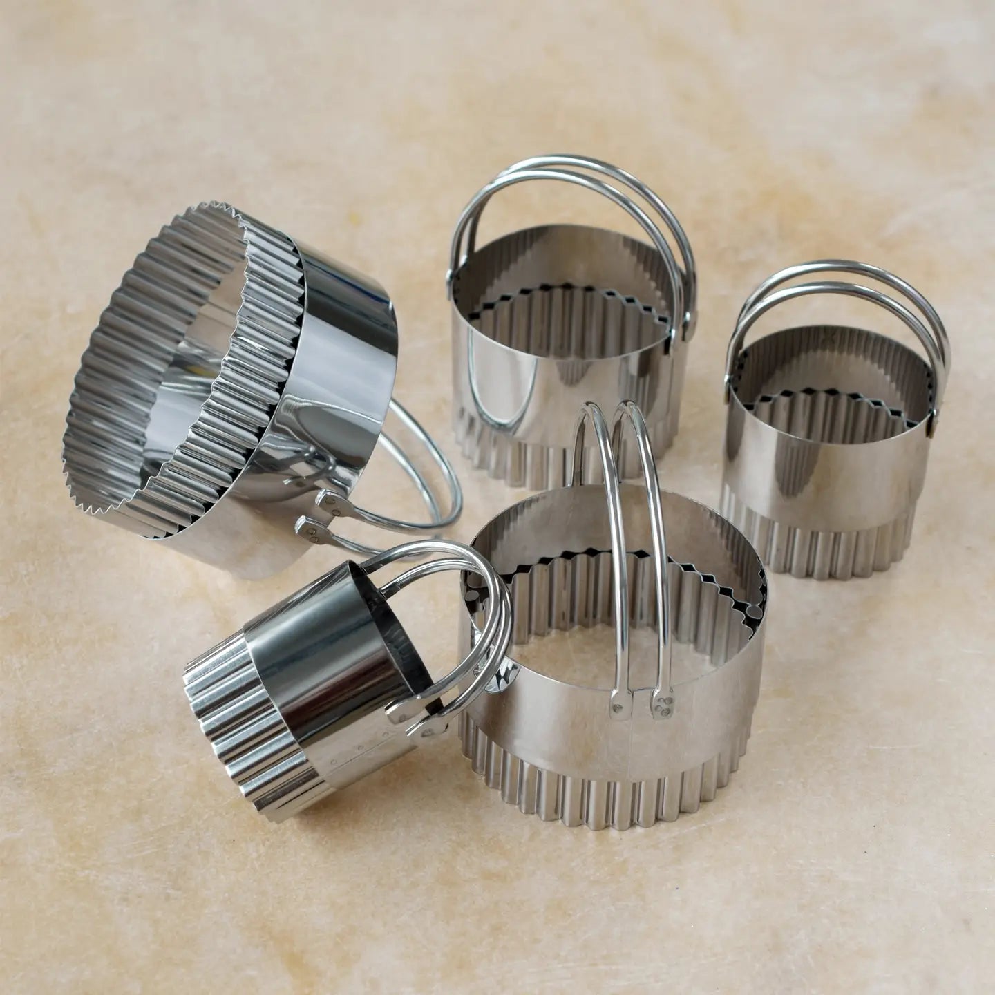 5 Piece Fluted Biscuit Cutter with Handle Set S/S- R&M