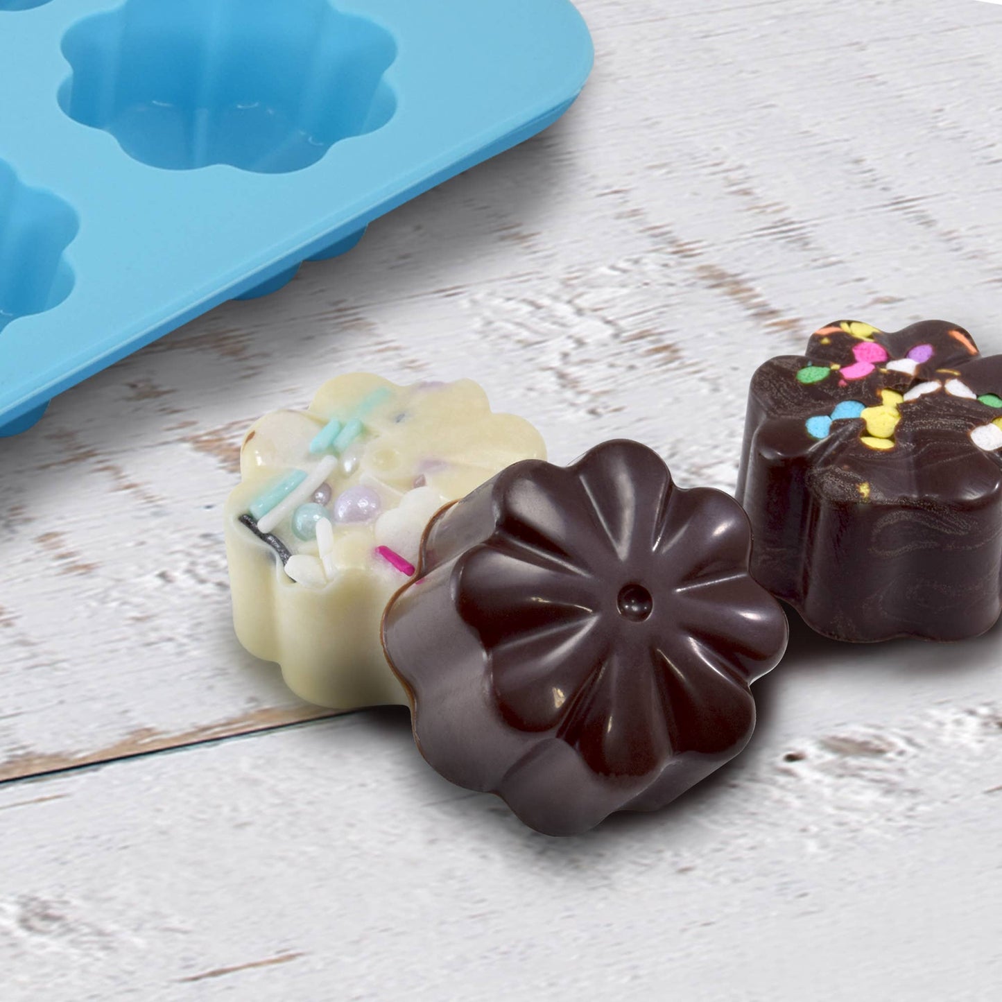 R&M International - Daisy Silicone Candy Mold