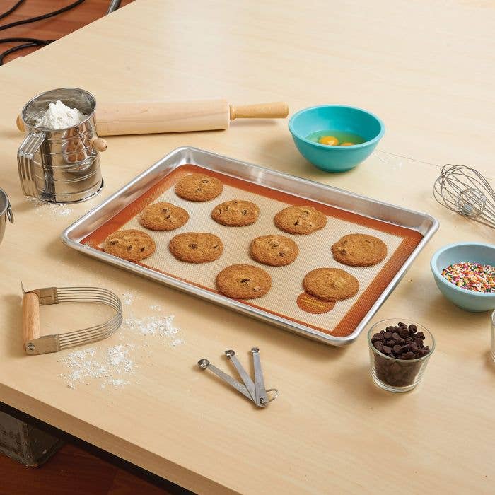 3 Cup Hand Crank Sifter- Mrs. Anderson's Baking