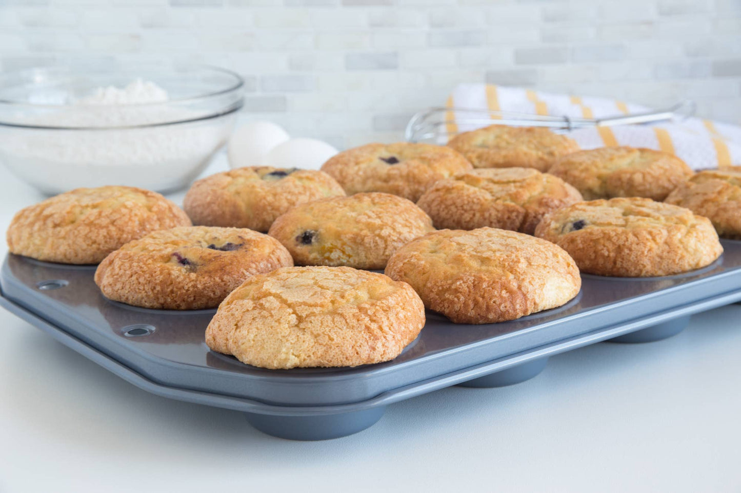 12 Cup Non-Stick Muffin Pan 10.5" x 14.75" - Fox Run