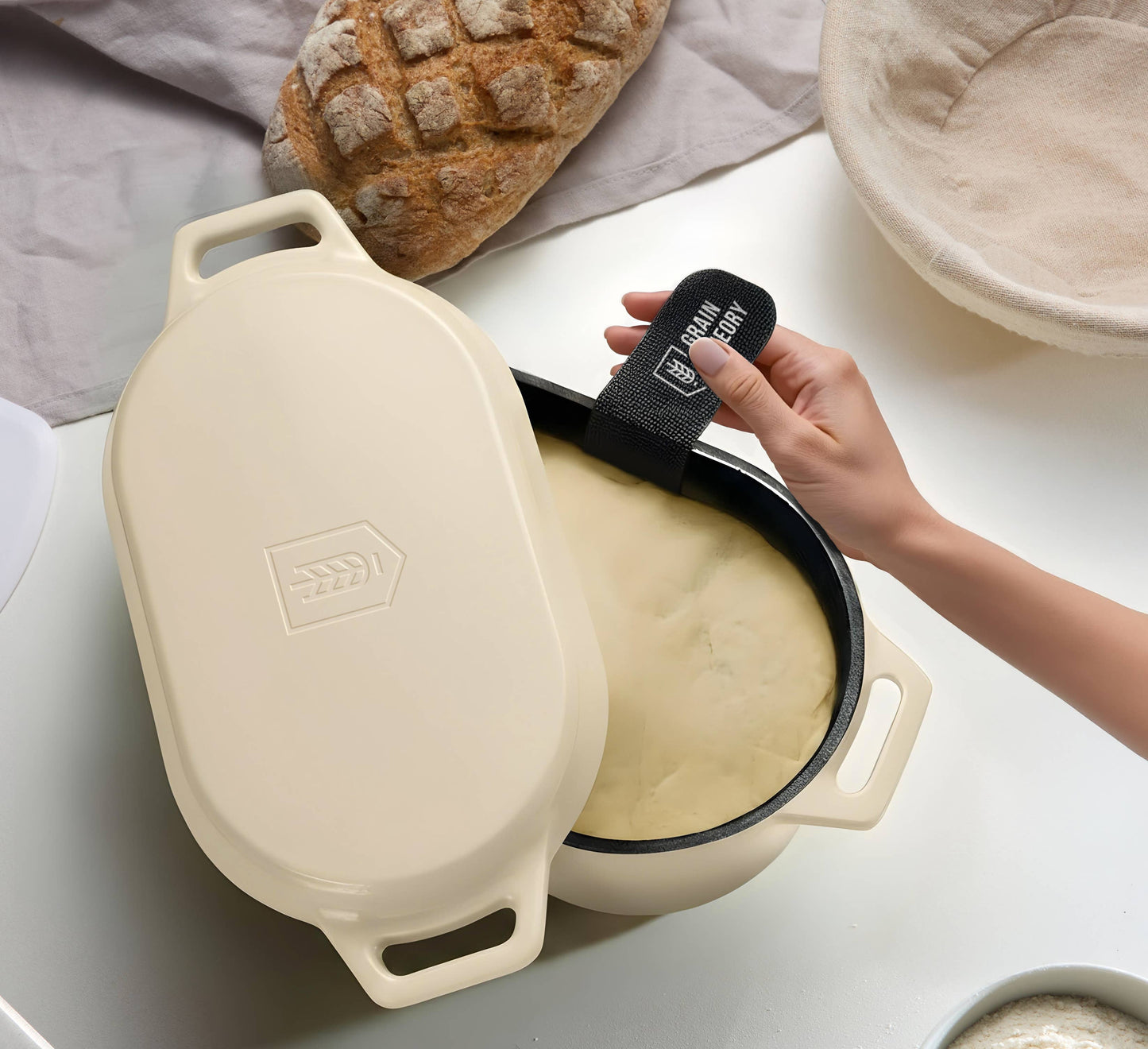 Kook -Dutch Oven with Lid, Enameled Cast Iron, 3.4 qt