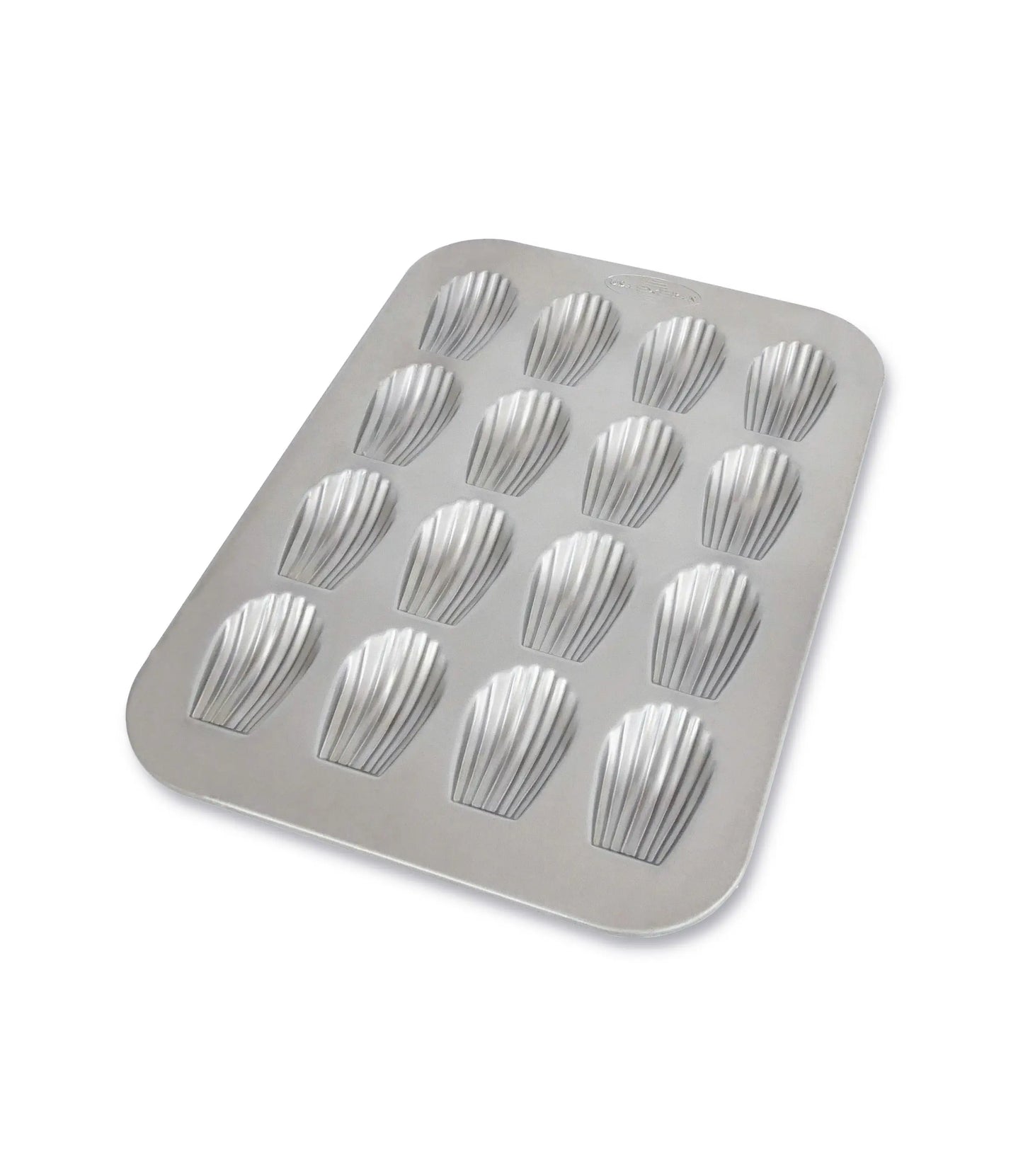Madeleine Pan - 16 Well - USA Pan