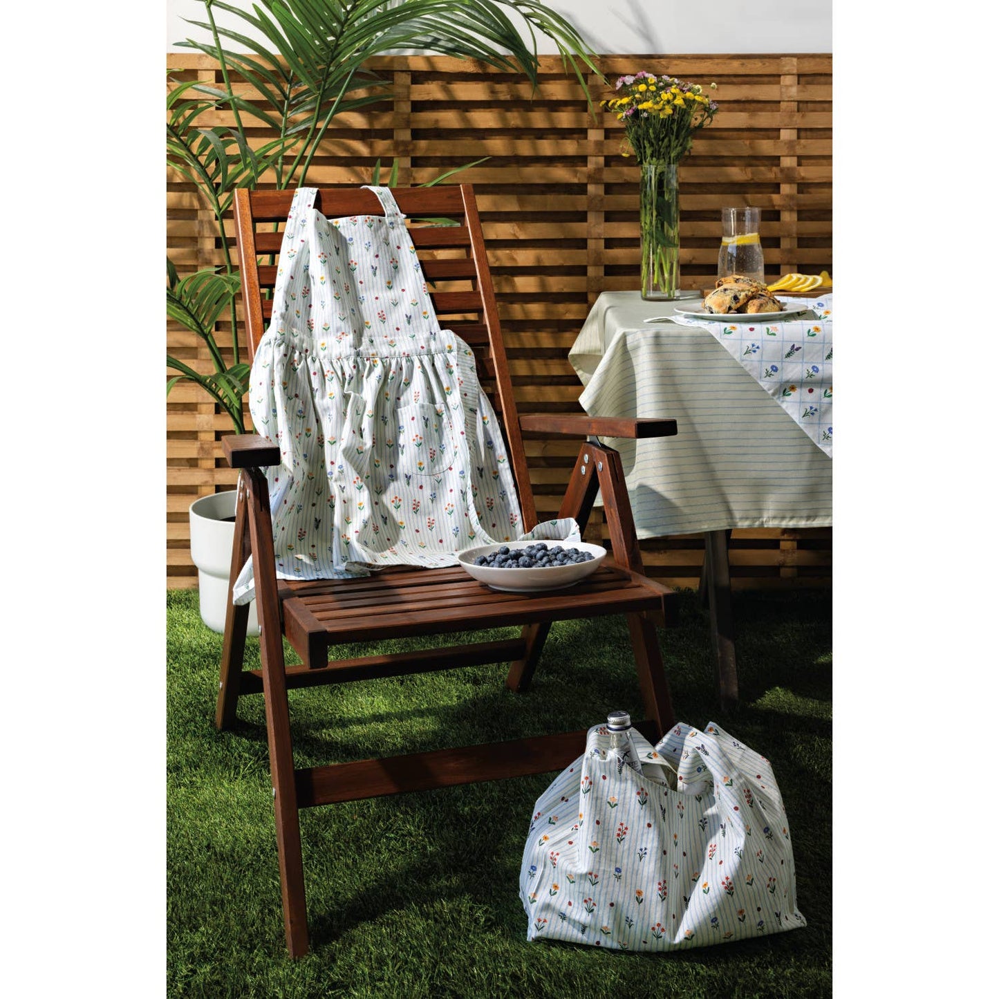 Hand Picked Classic Apron- Now Designs by Danica