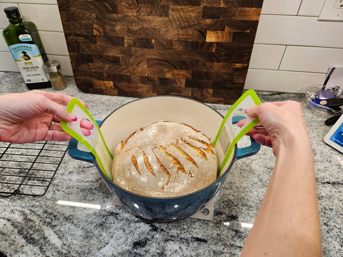 Non-Stick Silicone Bread Sling For Dutch Ovens - Fox Run