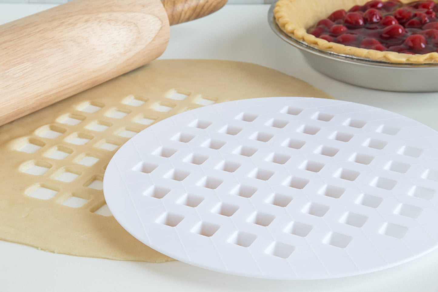 Lattice Pie Top Cutter, 9.75" x 9.75" - Fox Run