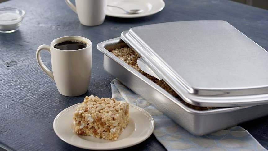 Aluminum Cake Pan Lid, 9" x 13" - Doughmakers