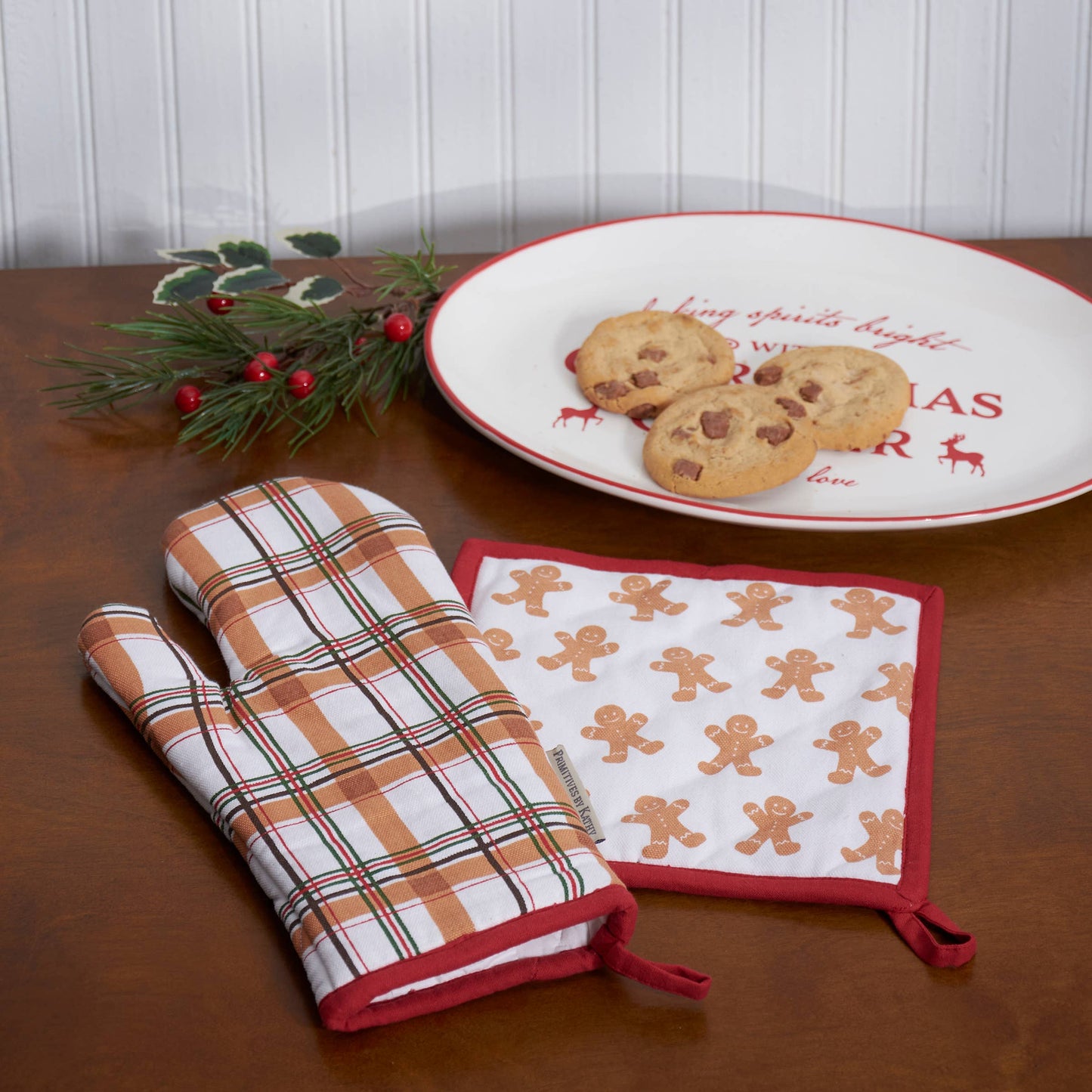 Gingerbread Man Oven Mitt and Potholder Set