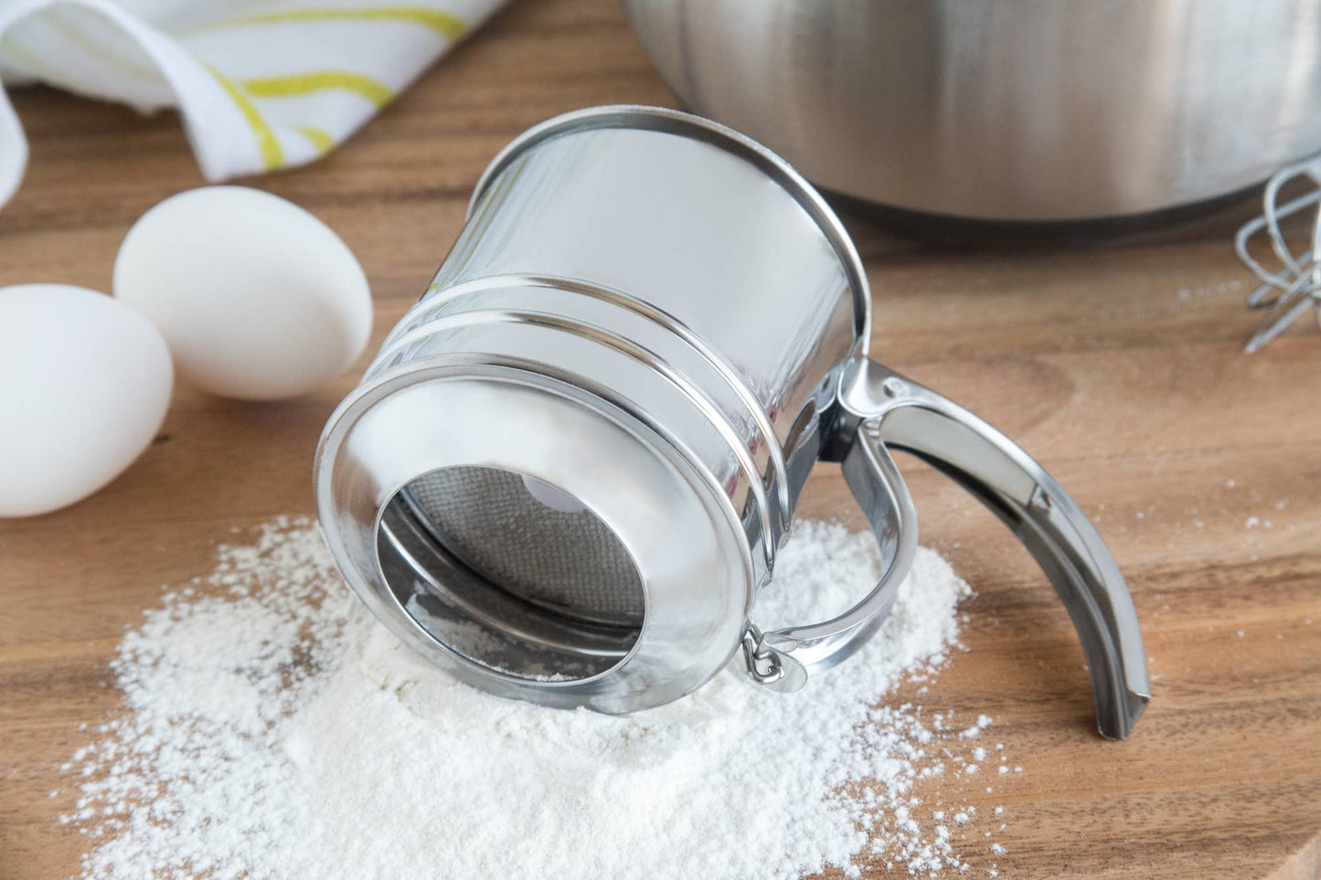1 Cup Flour Sifter, 3.25" x 5.75" x 3.5"- Fox Run