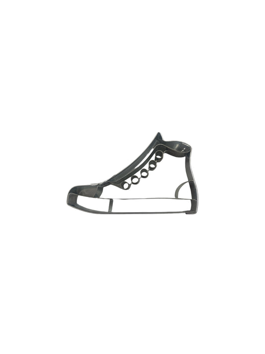 Shoe with Embossed Details, 2"- Stadter
