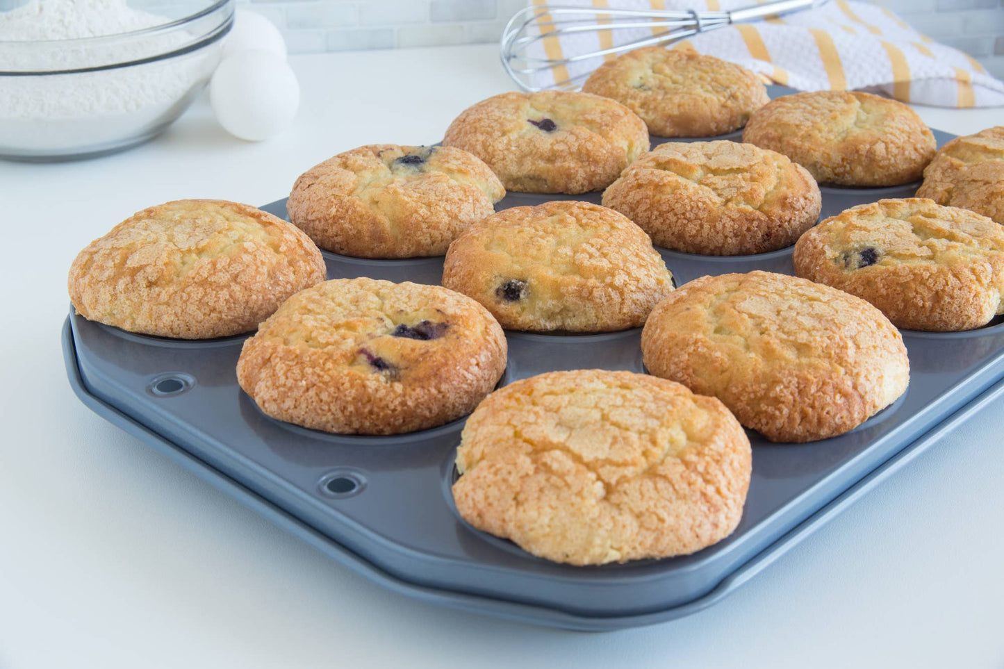 12 Cup Non-Stick Muffin Pan 10.5" x 14.75" - Fox Run