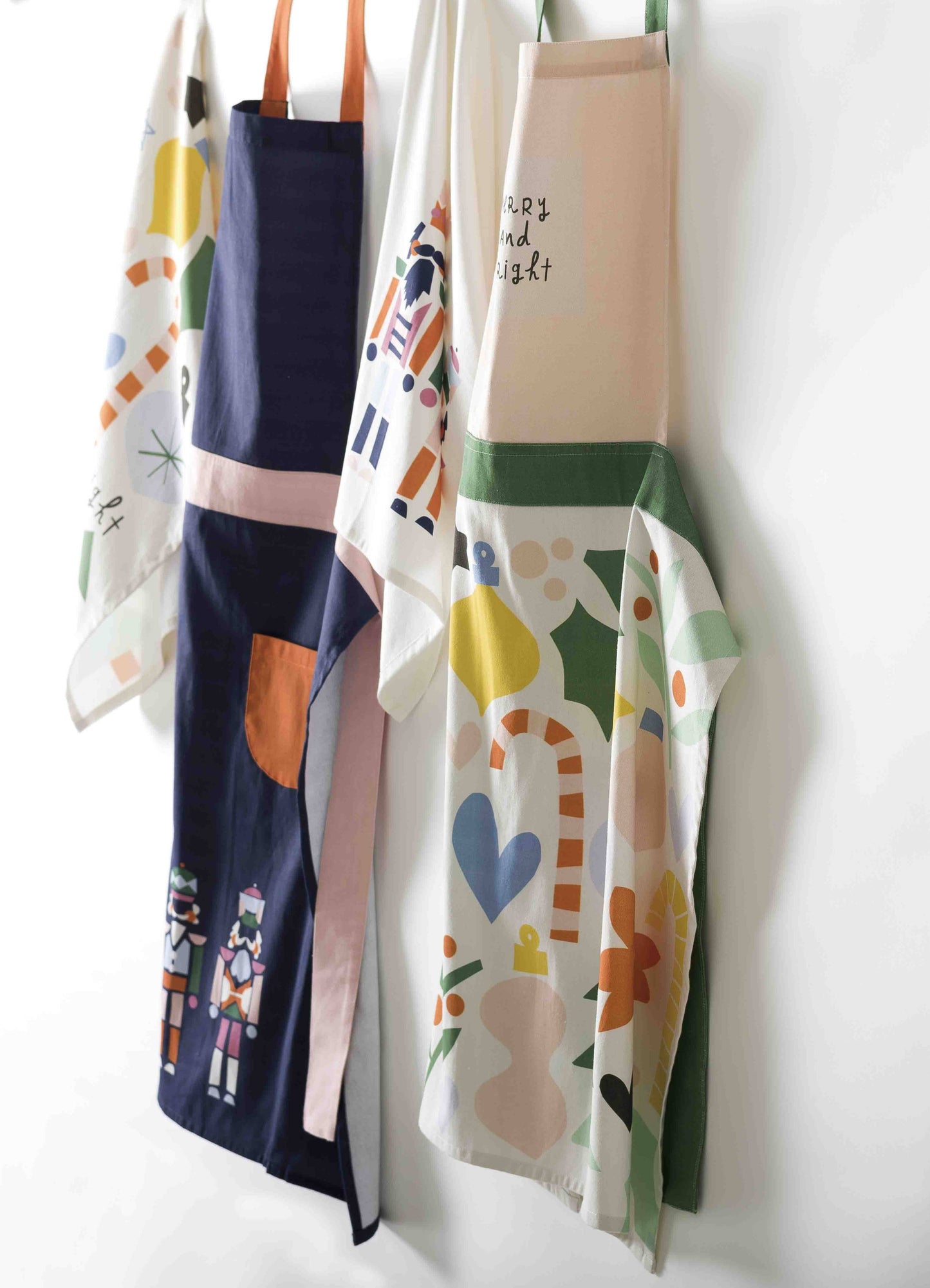 Peking Handicraft - Holiday Icons Print Apron - Ampersand