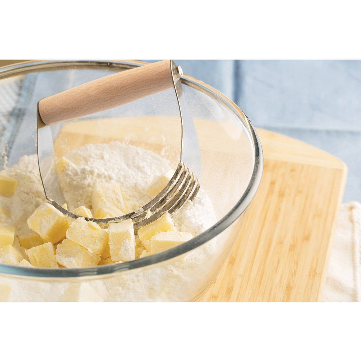 Pastry Blender With Wooden Handle - Mrs. Anderson's Baking