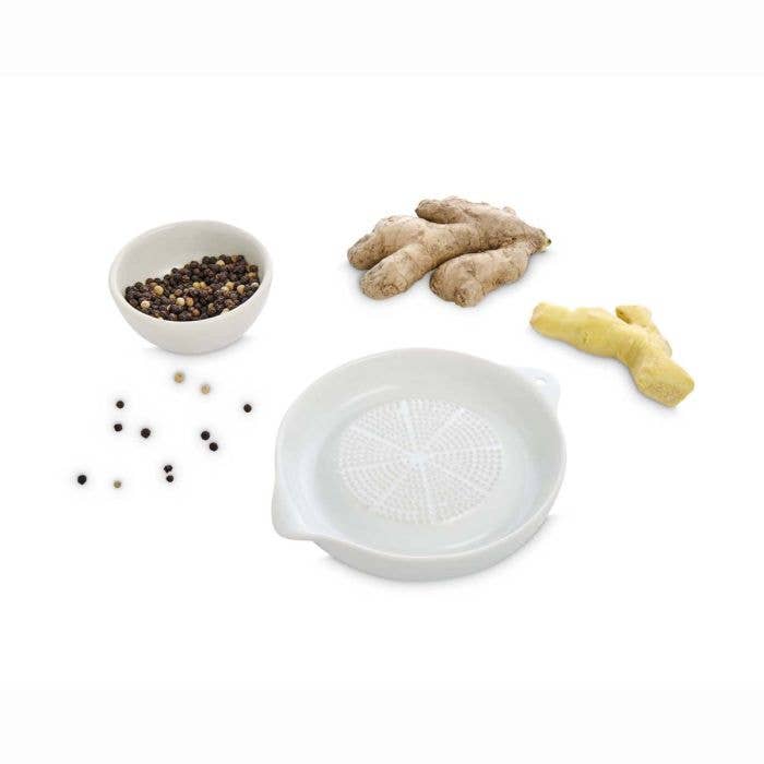 Ginger Grater Bowl With Spout- Helen's Asian Kitchen