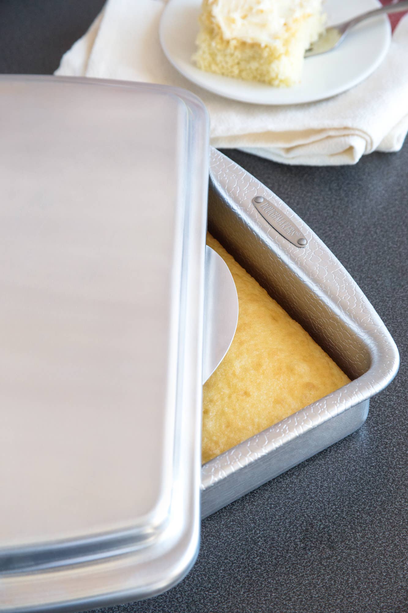 Aluminum Cake Pan Lid, 9" x 13" - Doughmakers